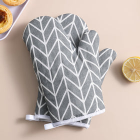 Heat Resistant Kitchen Gloves for Cooking and Baking