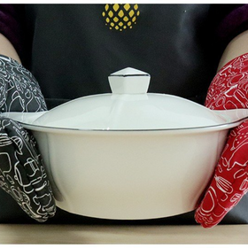 Insulated Oven Gloves for Kitchen Microwave Use