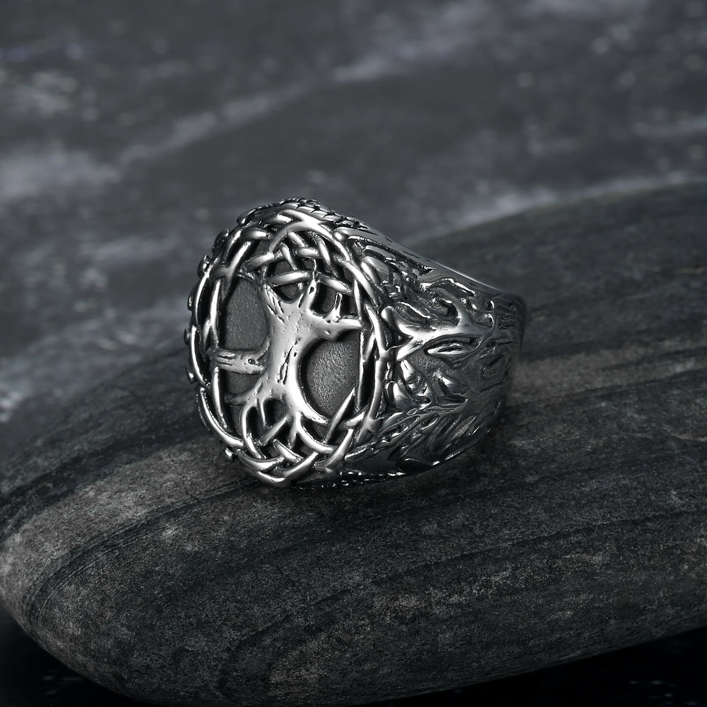 Lucky Tree Titanium Steel Men's Ring - European & American Style