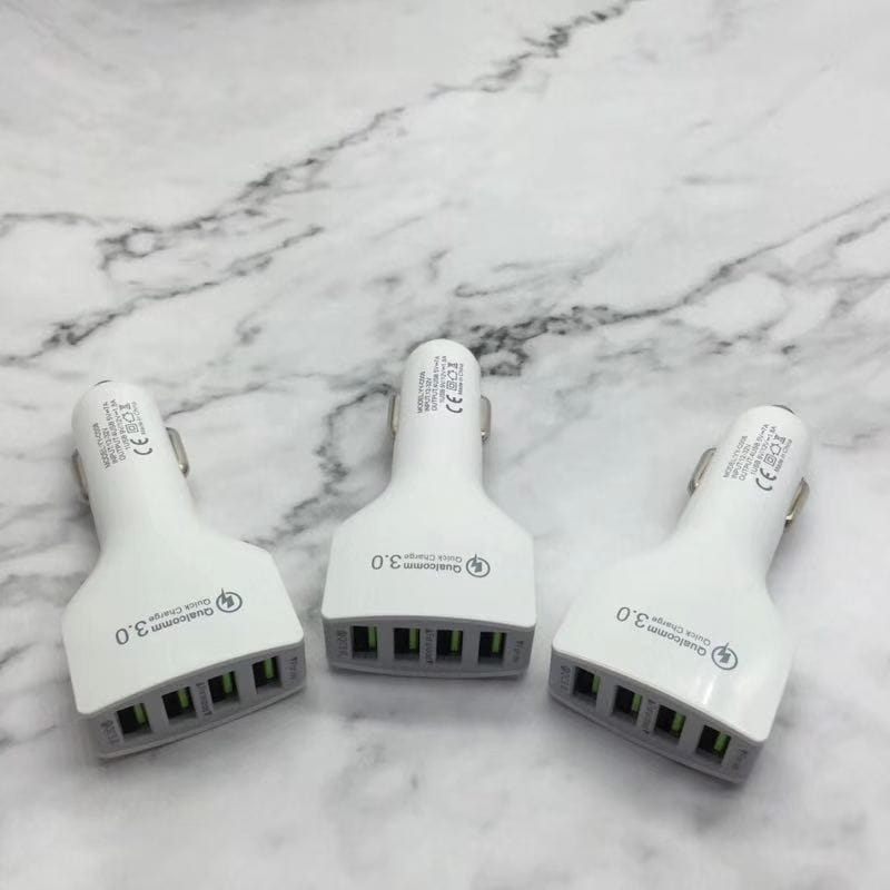QC3.0 Car Charger - Charging Multiple Devices