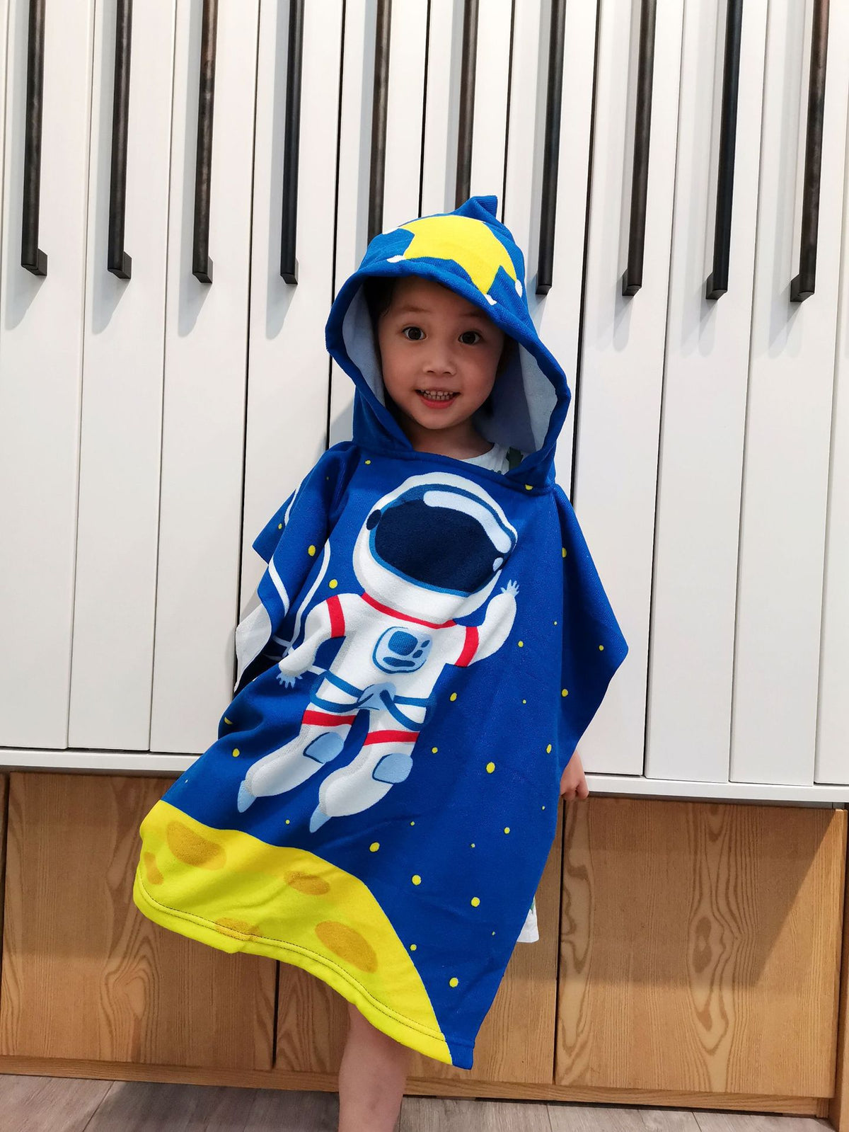 Children's Hooded Bathrobe with Soft, Absorbent Towel