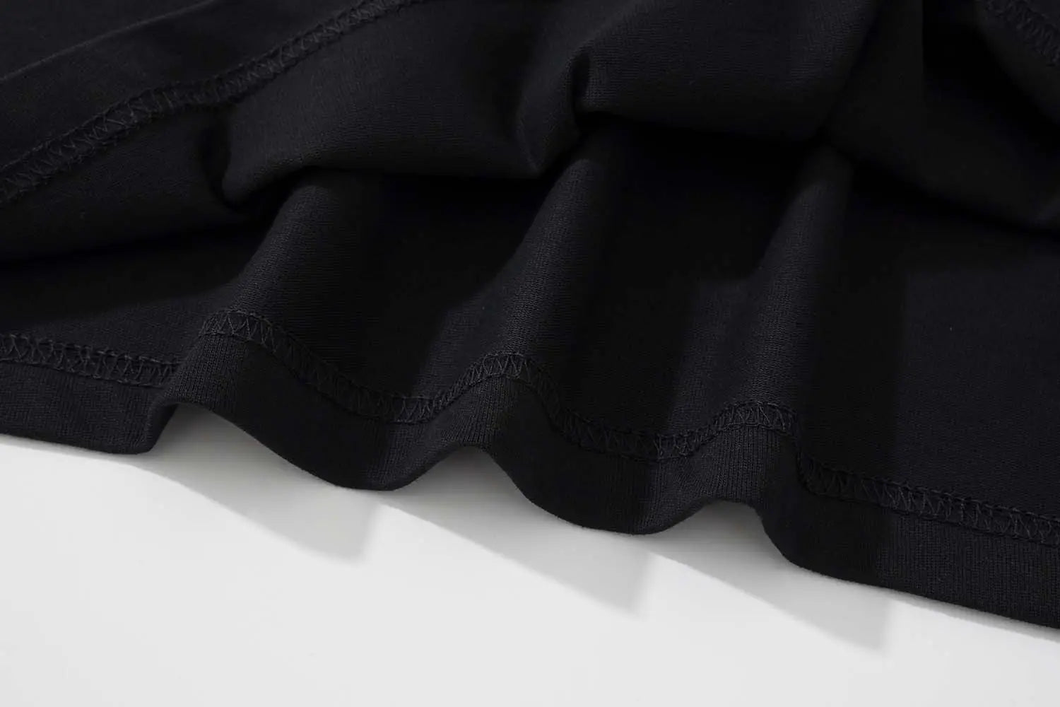 Phantom Letter Print Short-sleeve Image 4