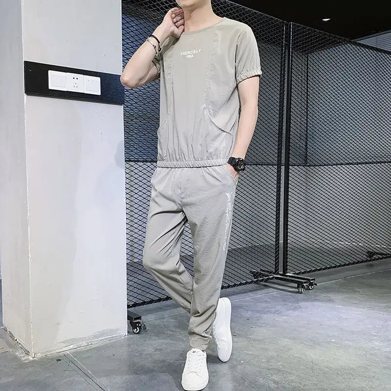 Handsome Ice Silk Men’s Short-sleeved Sports T-shirt