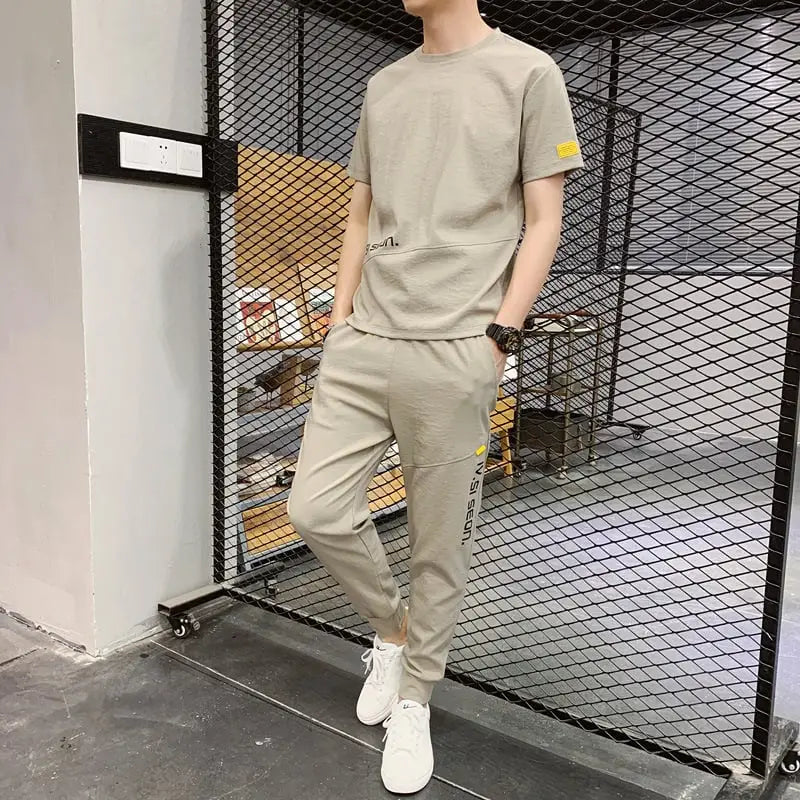 Handsome Ice Silk Men’s Short-sleeved Sports T-shirt
