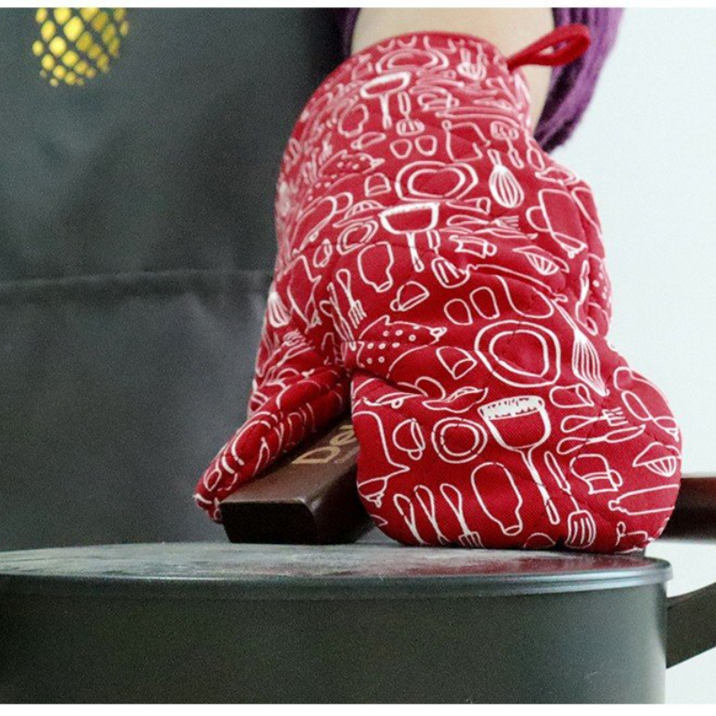 Insulated Oven Gloves for Kitchen Microwave Use