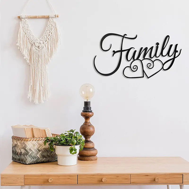 Metal Family Sign Wall Art for Home Decor (1pc)