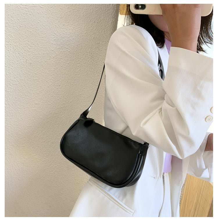 Trendy Women's Shoulder Bag with Chain Strap (Summer)