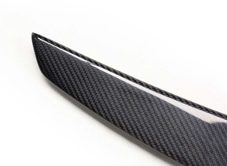 Tail Wing Image 8