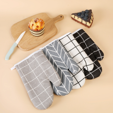 Heat Resistant Kitchen Gloves for Cooking and Baking