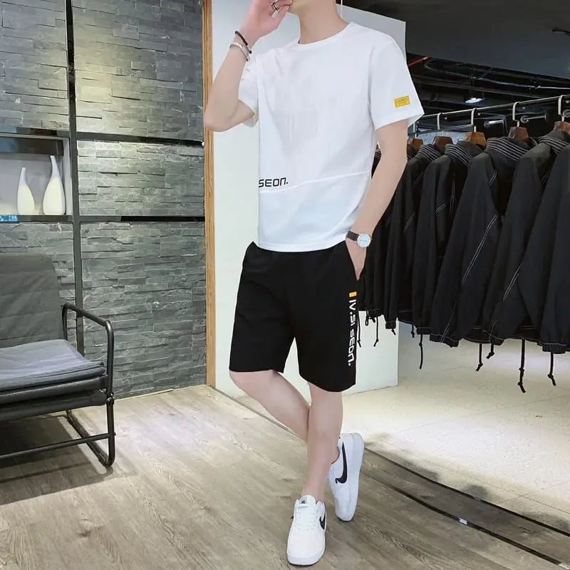 Handsome Ice Silk Men’s Short-sleeved Sports T-shirt